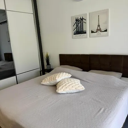 Wakacyjny W Courtyard Long