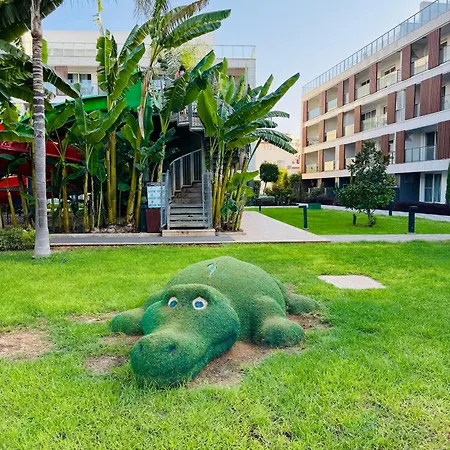 Wakacyjny W Courtyard Long