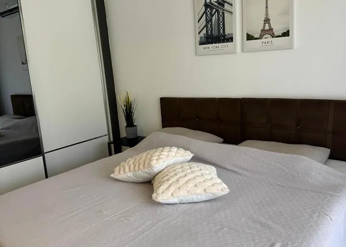 Wakacyjny W Courtyard Long